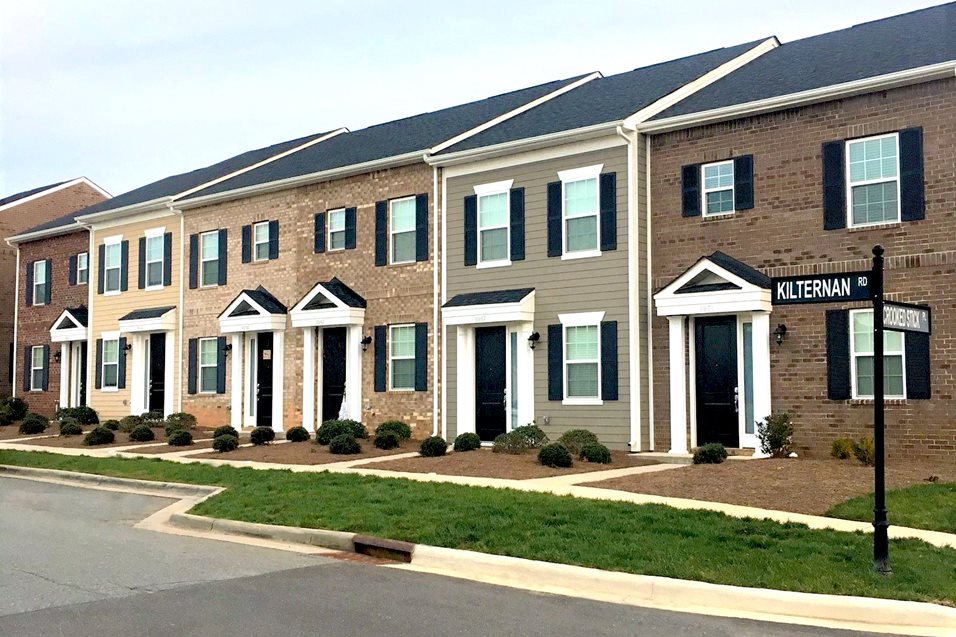 Charleston Row Townhomes Apartments in Pineville, NC