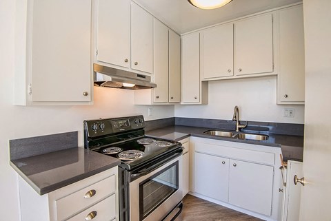 1836 N New Hampshire Studio-1 Bed Apartment for Rent - Photo Gallery 15