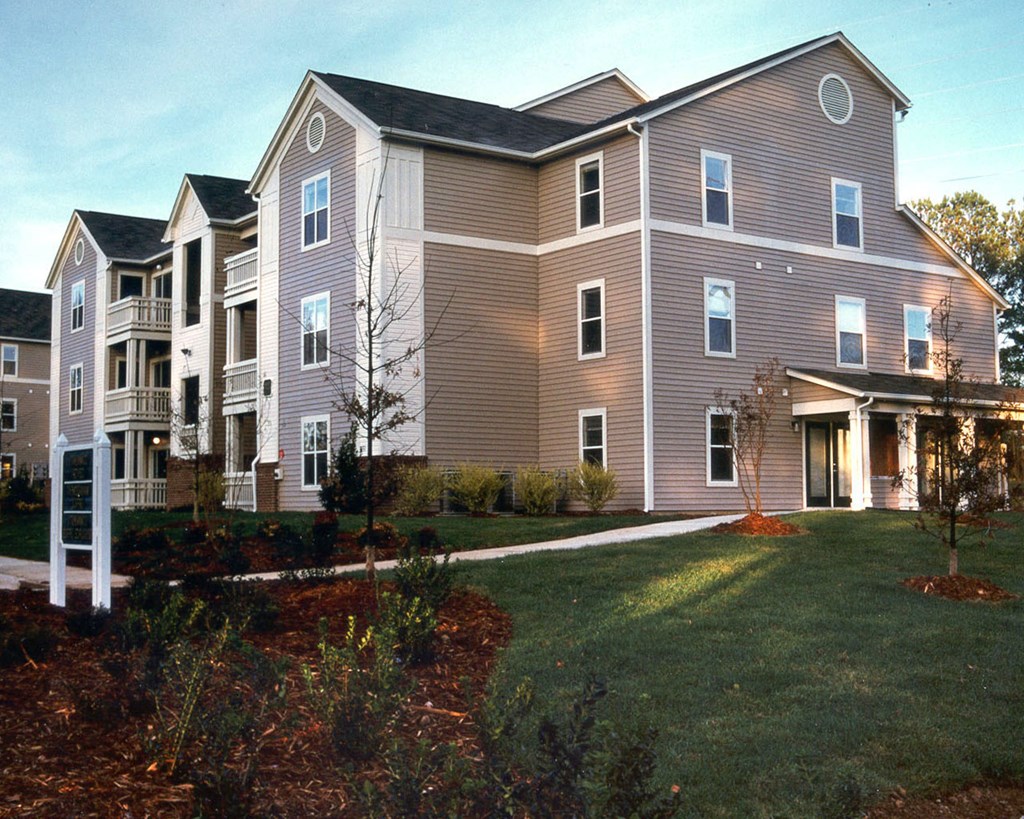 Dobbins Hill Apartments in Chapel Hill, NC