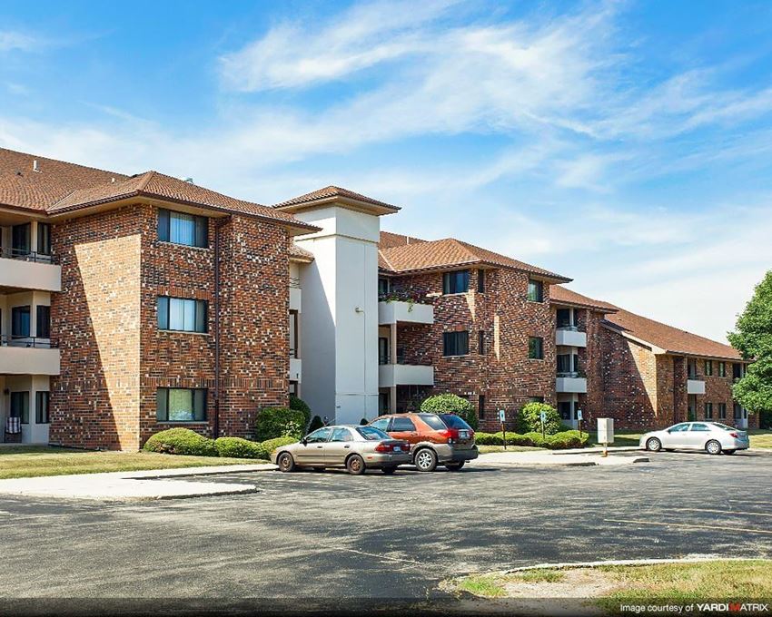 The Edgerton Apartments 300, 4909 W. Edgerton Ave, Greenfield, WI