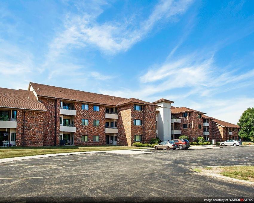 The Edgerton Apartments 300, 4909 W. Edgerton Ave, Greenfield, WI