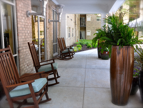 Pikeswood Park Apartments Front Patio