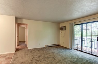 4061-4091 Tangle Court Dr. SE 1-2 Beds Apartment for Rent Photo Gallery 1