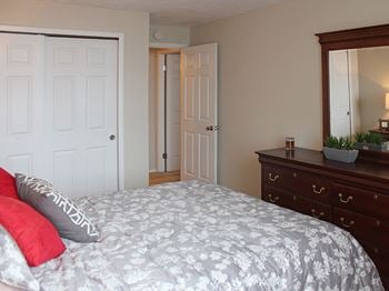 Bedroom With Closet at Gates Mills Place, Mayfield Heights