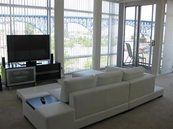 1500 Detroit Ave 2 Beds Apartment for Rent - Photo Gallery 3