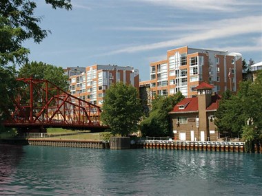 1500 Detroit Ave 1-2 Beds Apartment for Rent - Photo Gallery 1