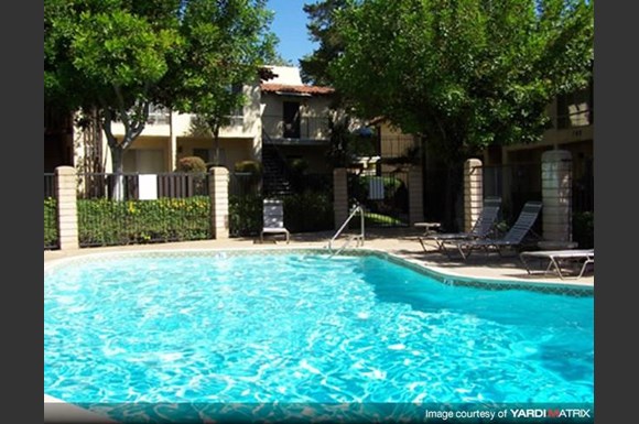 Charter Oaks Apartments 887 St Charles Drive Thousand