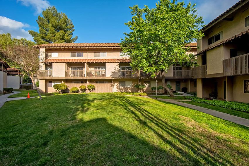 Wilbur Oaks Apartments, 450 East Wilbur Road, Thousand Oaks, CA RentCafe