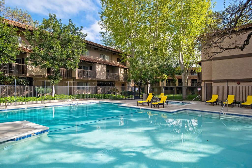 Swimming Pool Side Apartment Homes. at Wilbur Oaks Apartments, Thousand Oaks, 91360