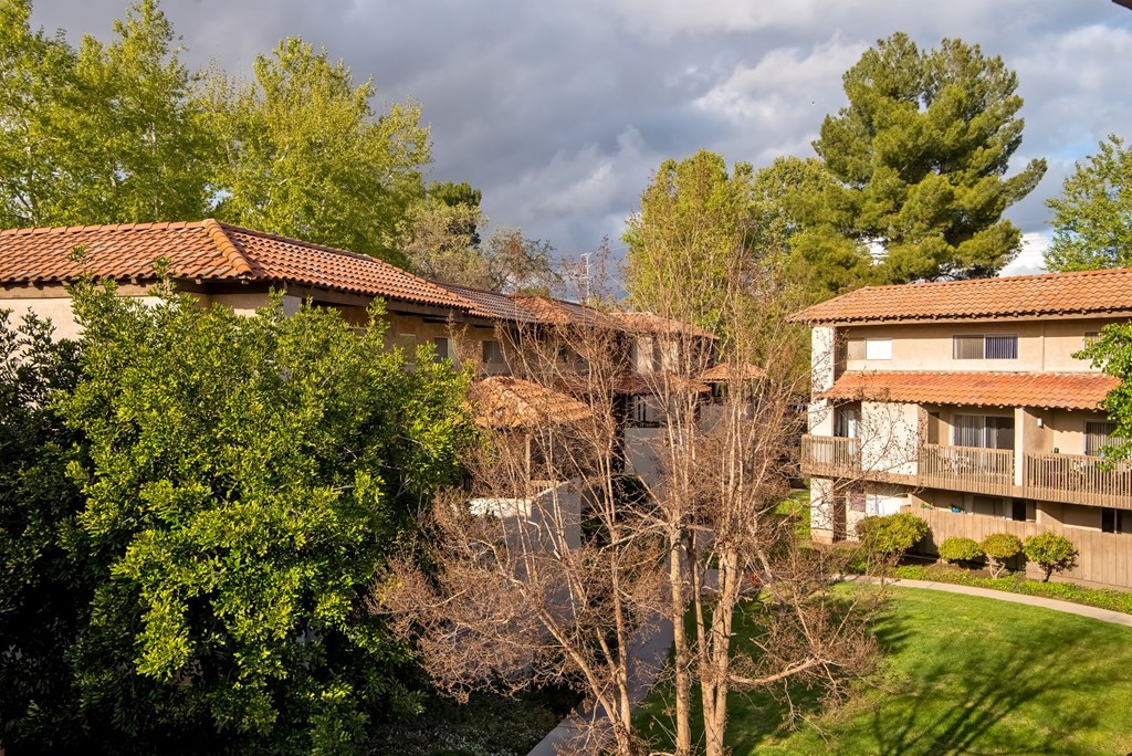 Property View With Mature Tree at Wilbur Oaks Apartments, Thousand Oaks
