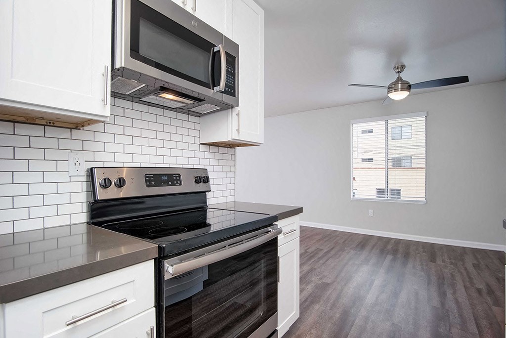 Eat-In Kitchen at Los Robles Apartments, Pasadena