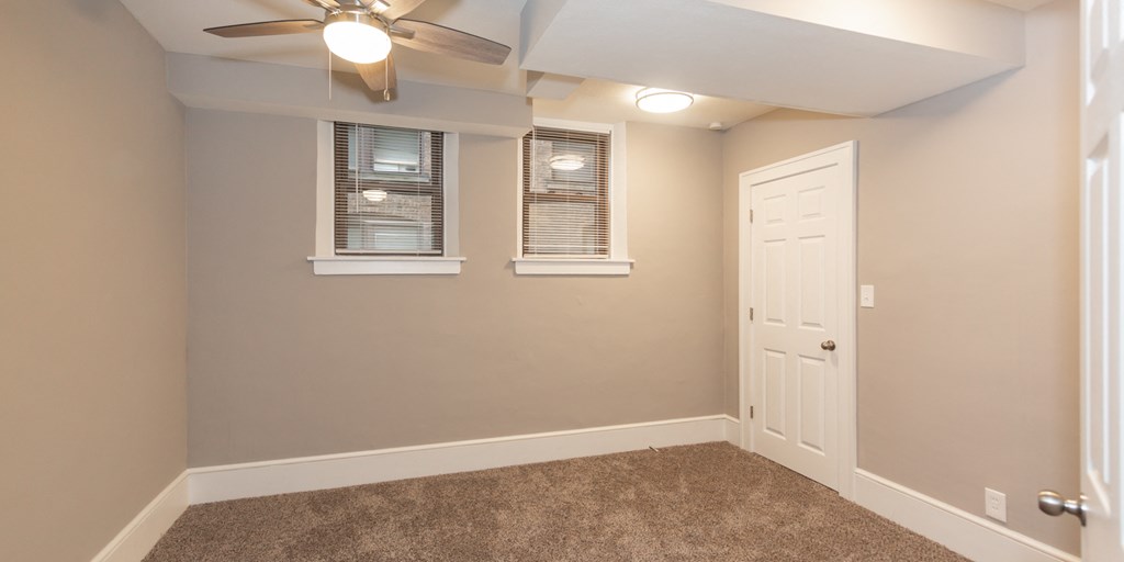 Manor Apartments Bedroom