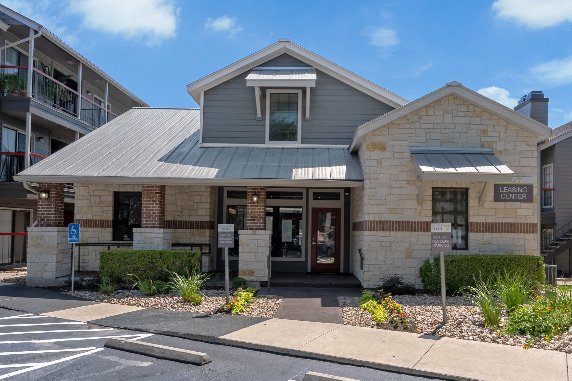 Clubhouse, Leasing, Landscaping, Office