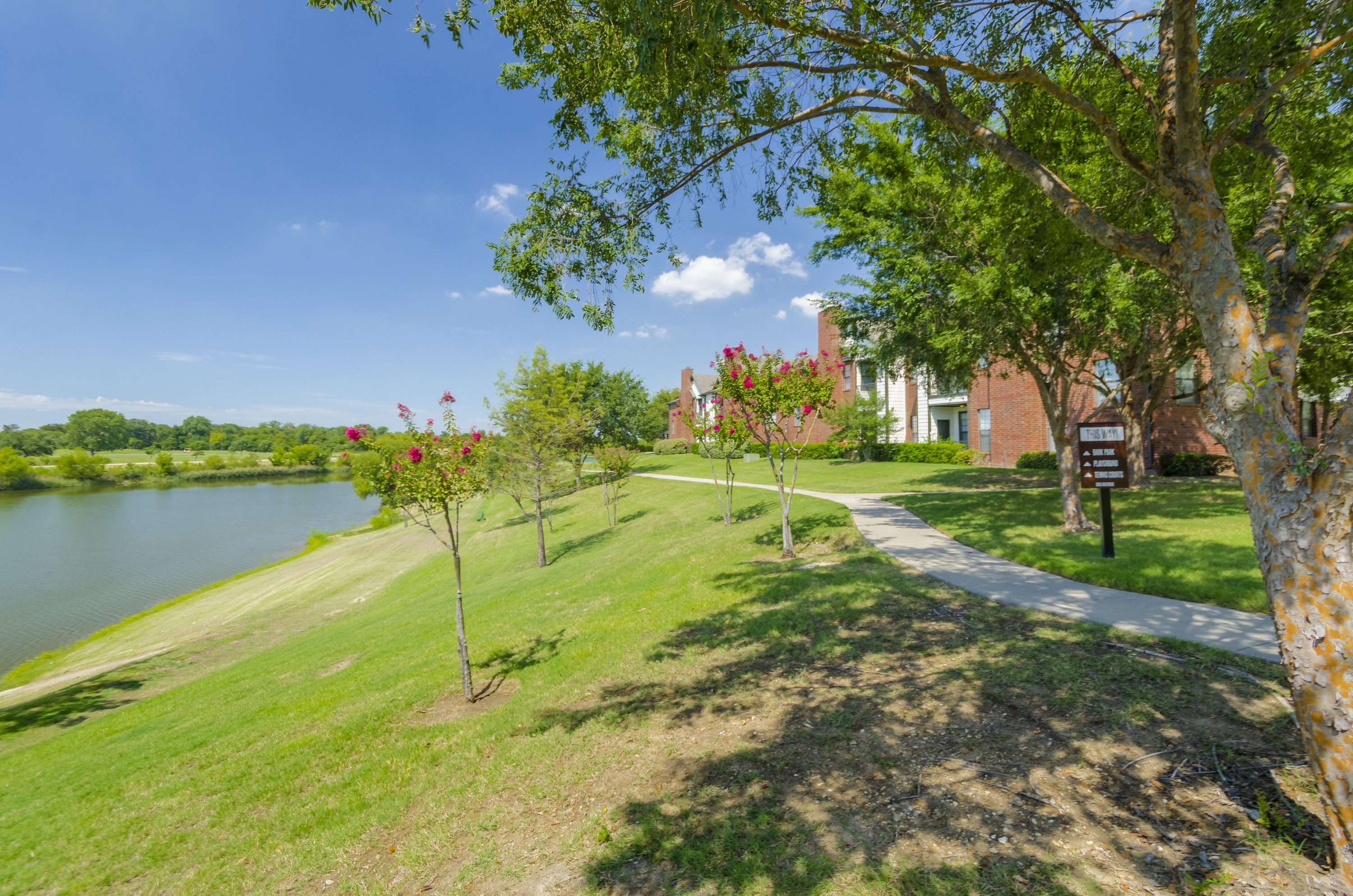 2803 Riverside Apartments, 2803 Riverside Parkway, Grand Prairie, TX