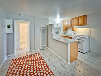 Rent Apartments In Oakland Ca From 1398 Rentcafé 2274 E15th St Studio 2 Beds Apartment For Rent Photo Gallery 1