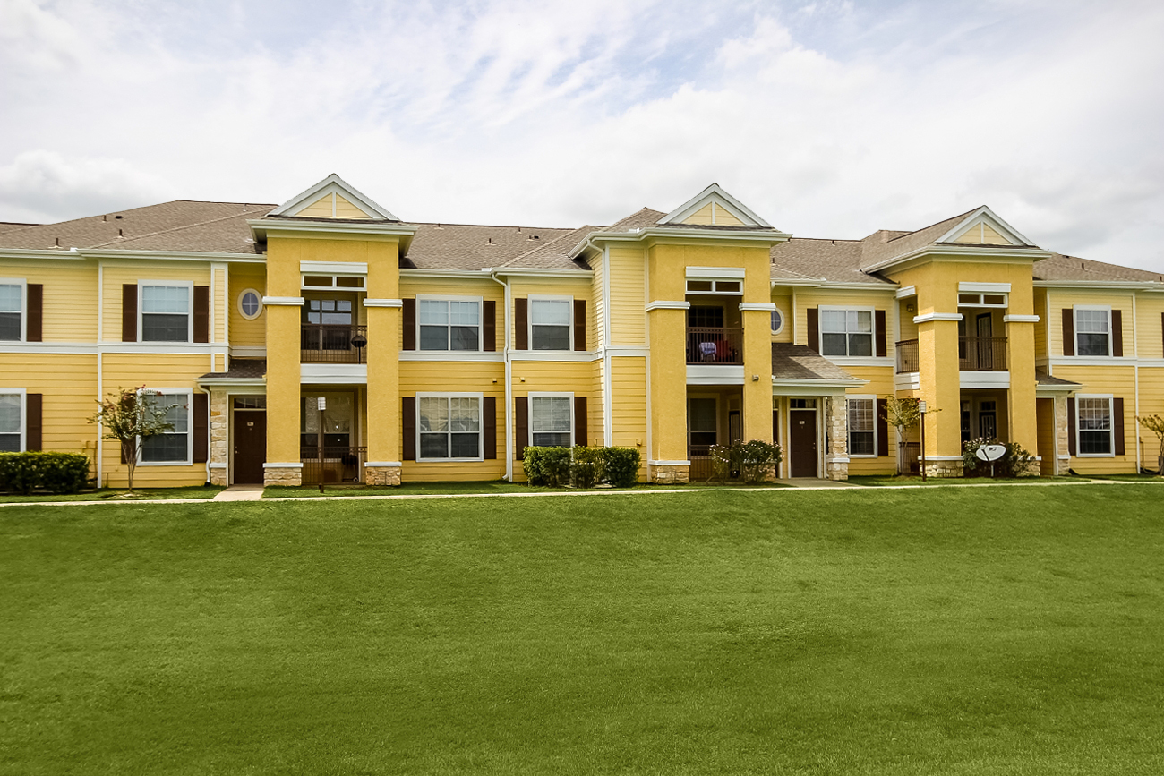 Edgewater Apartments, 514 That Way, Lake Jackson, TX - RENTCafé