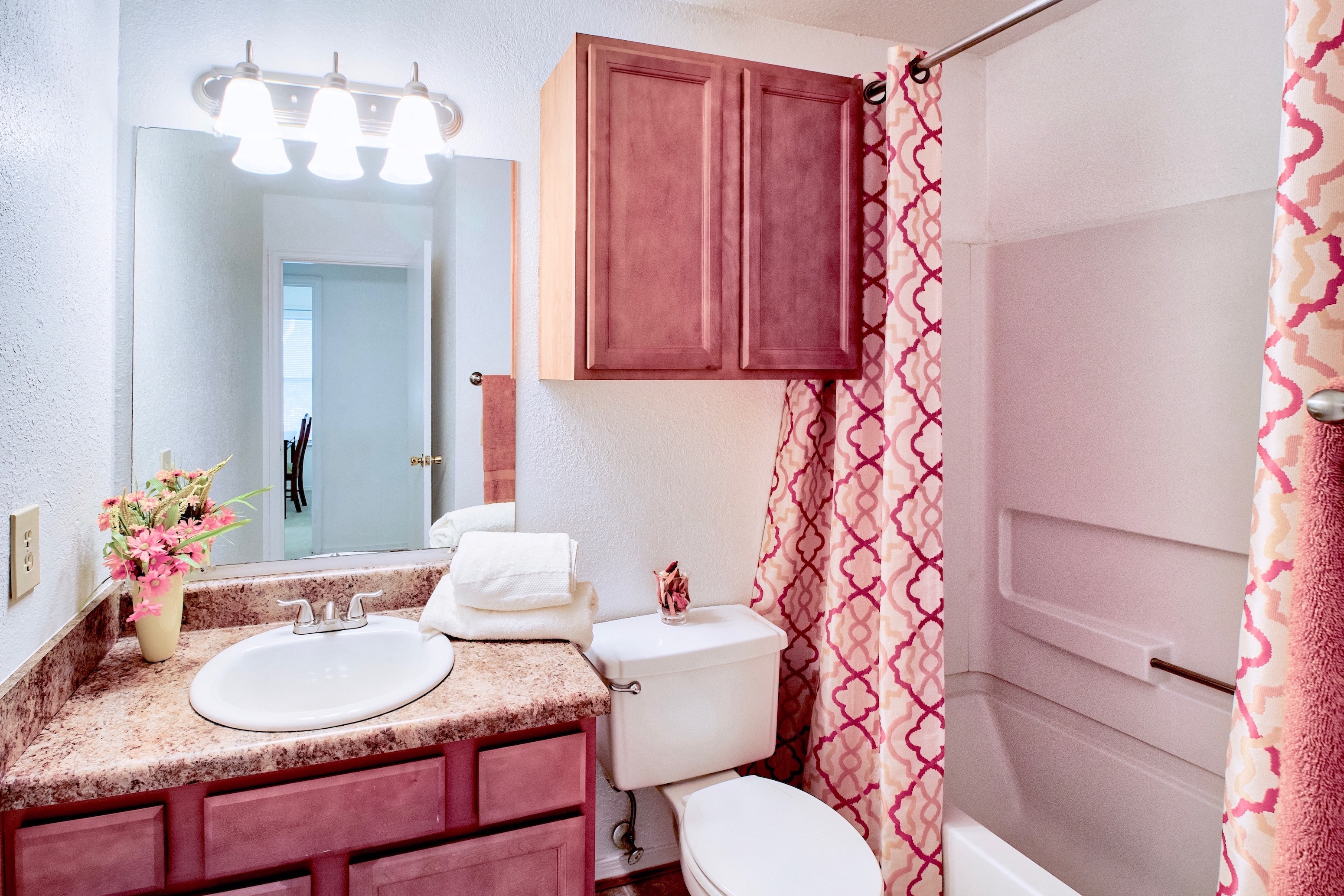 Royal Pointe Apartments