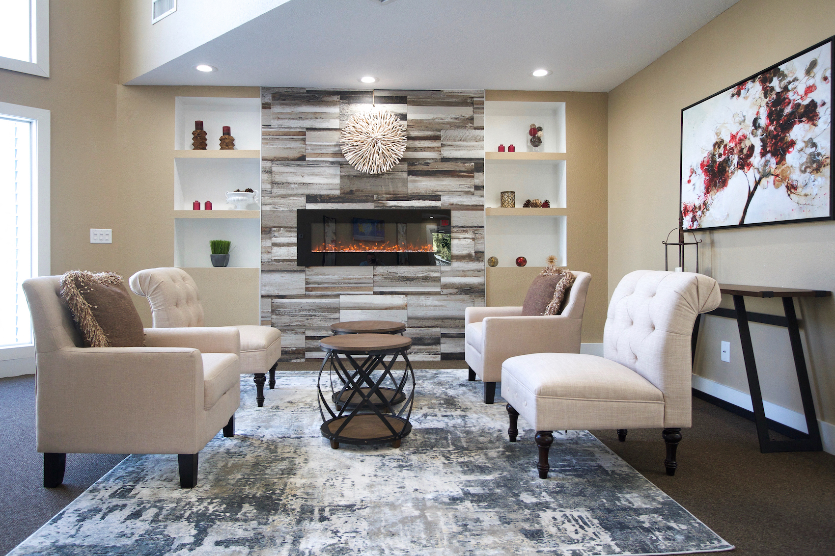 Royal Pointe Apartments