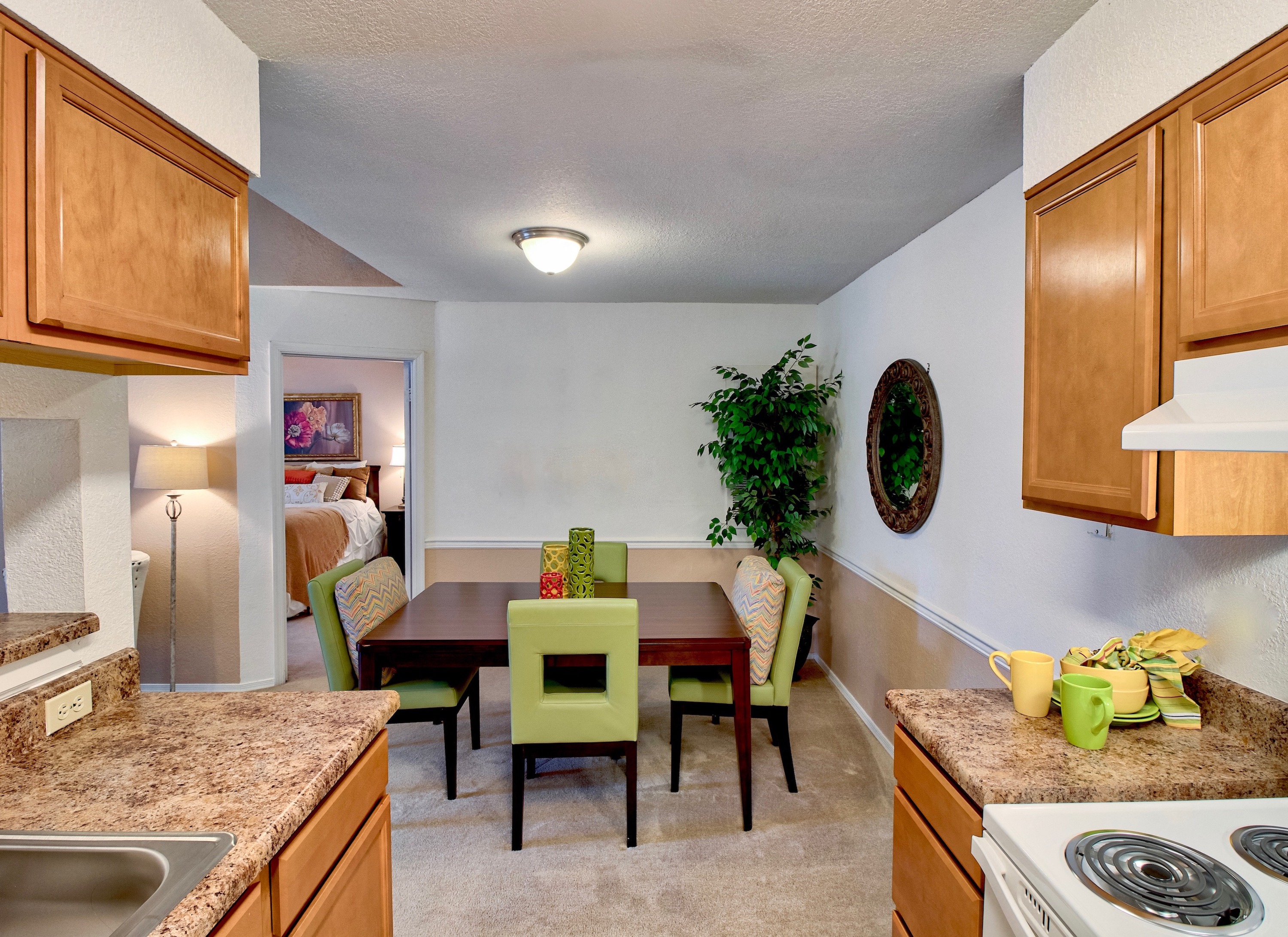 Royal Pointe Apartments