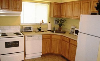 45 Farm Road Clubhouse 1-2 Beds Apartment for Rent - Photo Gallery 2