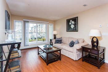 32 Nevada Place 2 Beds Apartment for Rent - Photo Gallery 3