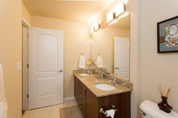 32 Nevada Place 2 Beds Apartment for Rent - Photo Gallery 5