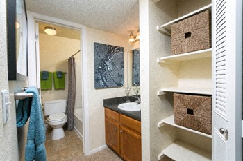8801 West Belleview Avenue 1-2 Beds Apartment for Rent - Photo Gallery 6