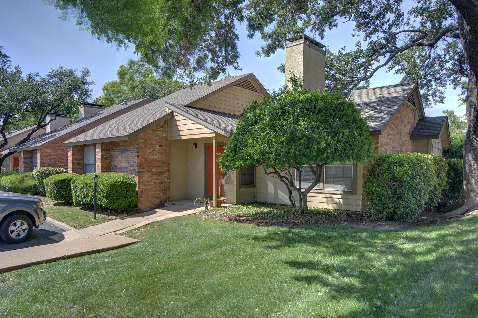 Preston Villas Apartments in Dallas, TX