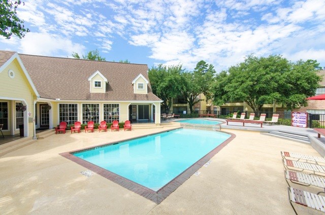 Deer Cross Apartments, 3000 S. First St., Lufkin, TX - RENTCafé