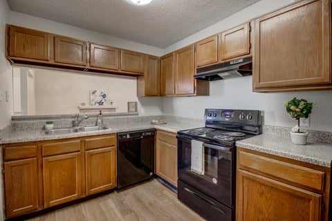 Fully Furnished Kitchen at Towne Centre Village, Mesquite, TX