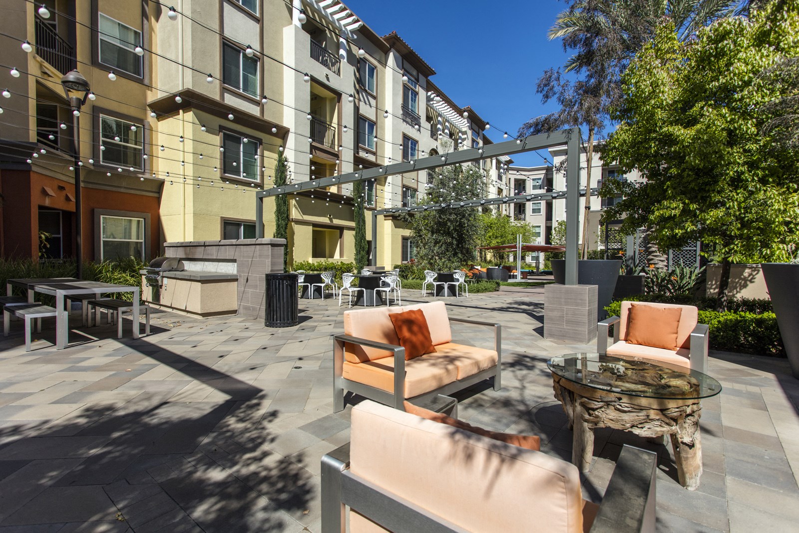 The Boulevard Apartments, 20600 Ventura Blvd., Woodland Hills, CA