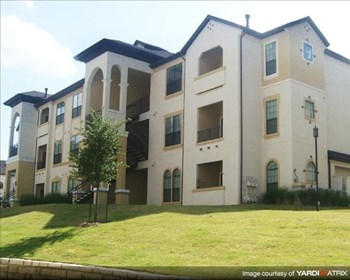 12800 Center Lake Drive 1-2 Beds Apartment for Rent - Photo Gallery 3