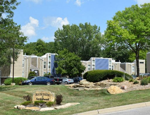 2813 A NE Kendallwood Parkway 1-2 Beds Apartment for Rent - Photo Gallery 1