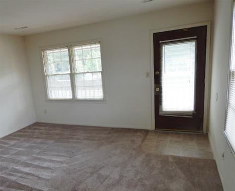 110 N Lightburne 1 Bed Apartment for Rent - Photo Gallery