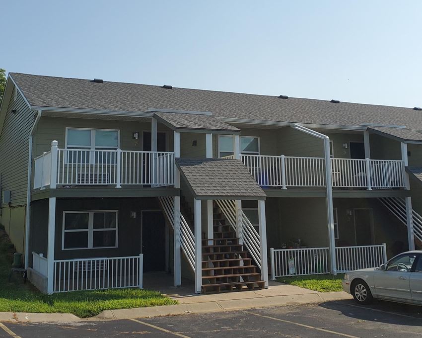 2300 NE 70th St Studio Apartment for Rent - Photo Gallery