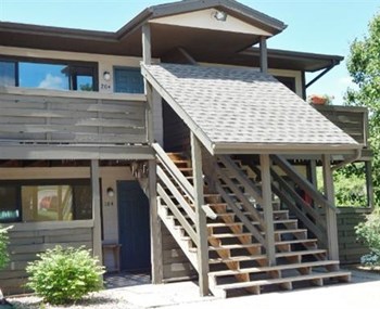 5225, 5227 N Brighton Place Studio Apartment for Rent - Photo Gallery 2