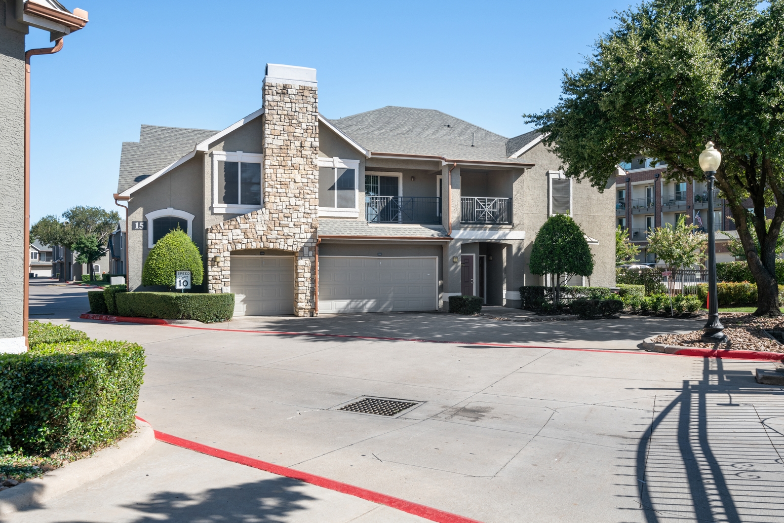 Kensington By The Vineyard Apartments