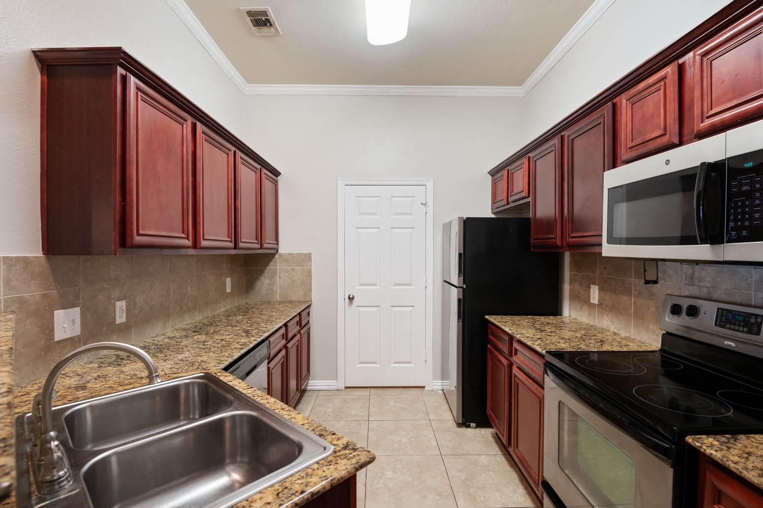 Kensington By The Vineyard Apartments