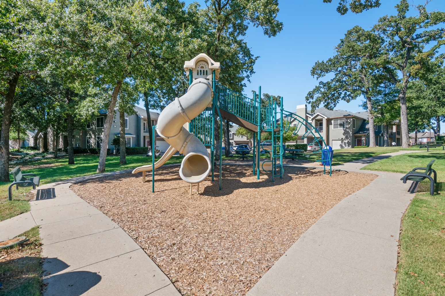 Kensington By The Vineyard Apartments