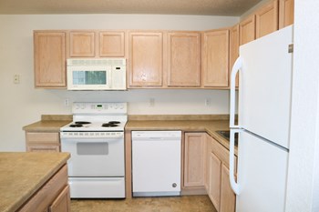 1201 Belsly Blvd 1-2 Beds Apartment for Rent - Photo Gallery 4
