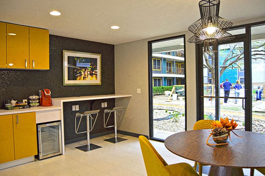 Atx North Apartments 2101 W Anderson Lane Austin Tx Rentcafe Atx North Apartments 2101 W Anderson Lane Austin Tx Rentcafe