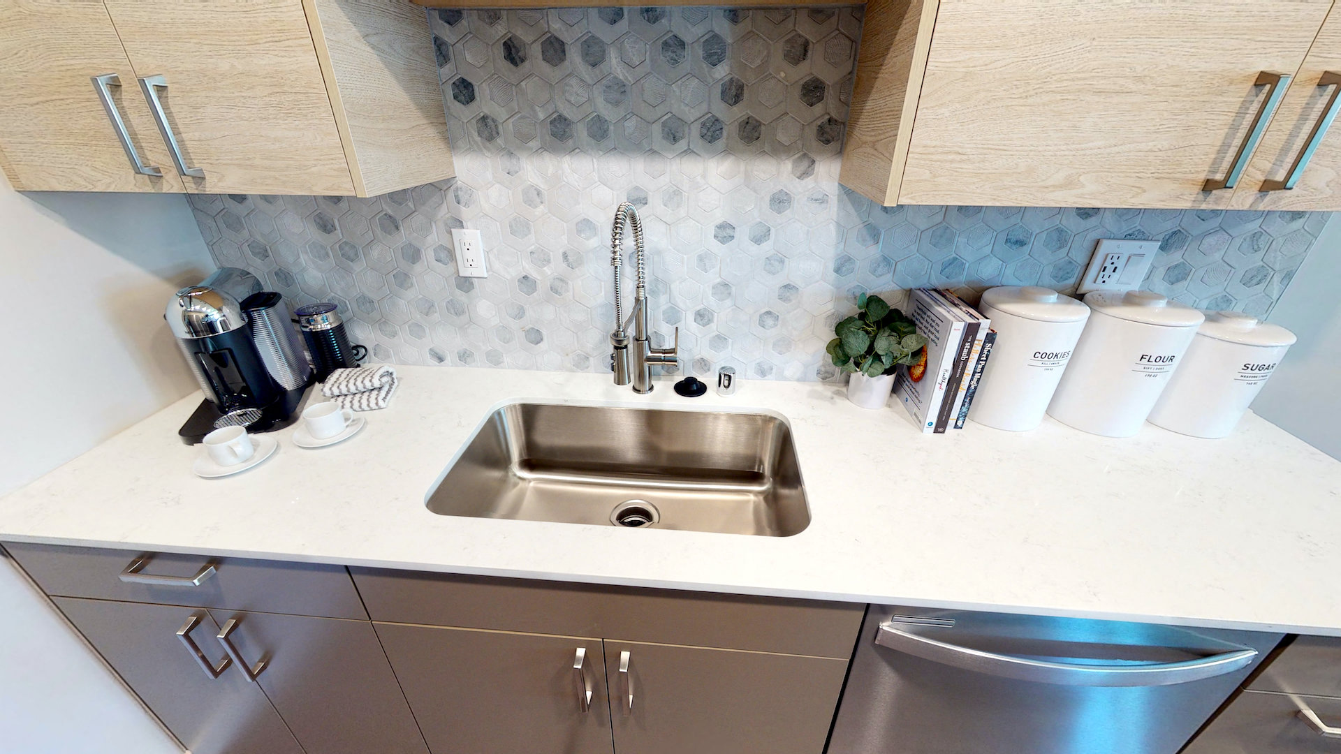 Vercanta Newport Beach | Newport Beach, CA | Kitchen