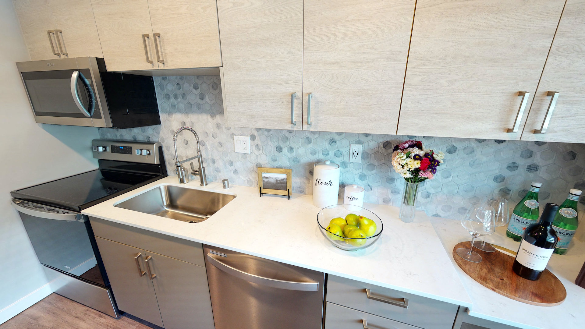 Vercanta Newport Beach | Newport Beach, CA | Kitchen