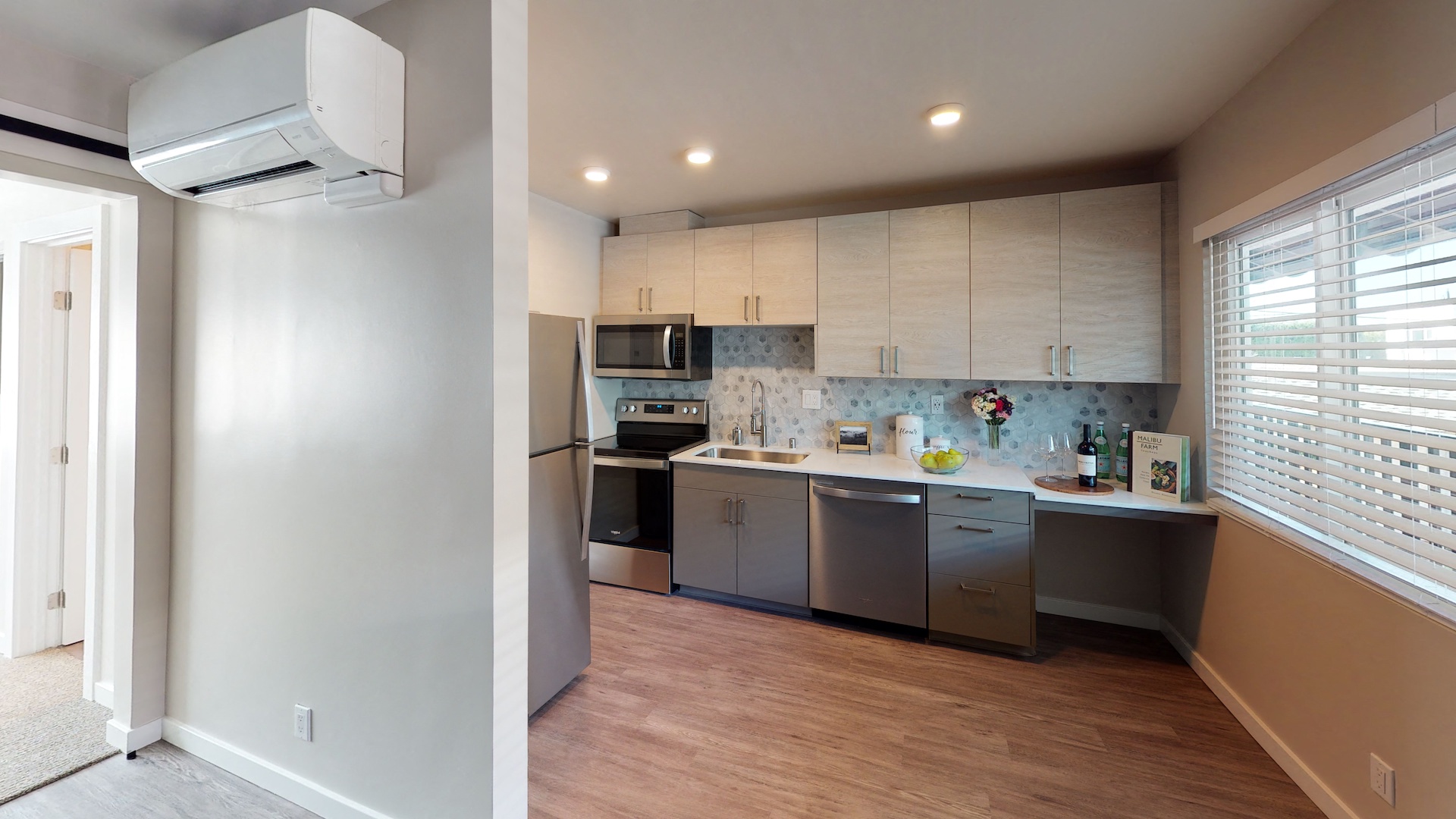 Vercanta Newport Beach | Newport Beach, CA | Kitchen