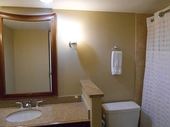 Fully Furnished Corporate Housing Bathroom at Reserve Square, Cleveland, OH