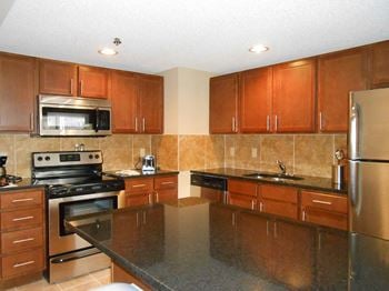 Fully Furnished Corporate Housing Kitchen at Reserve Square, Cleveland, OH