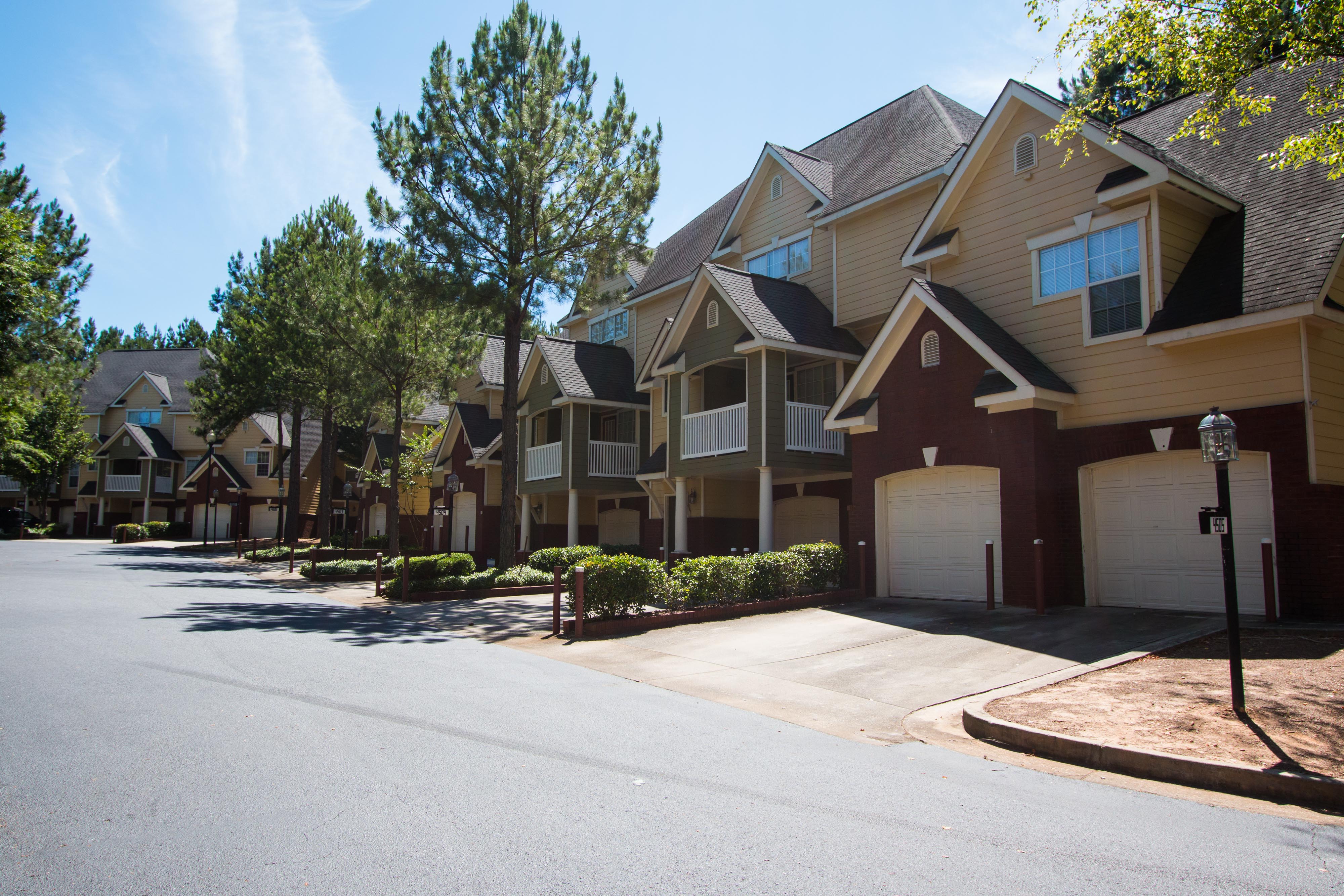 Creekside at White Oak Apartments in Newnan, GA