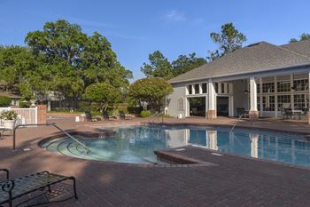 Huntington Lakes Apartments in Gainesville, FL