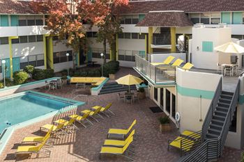 The Courtyards Apartments - Student Housing in Gainesville, FL