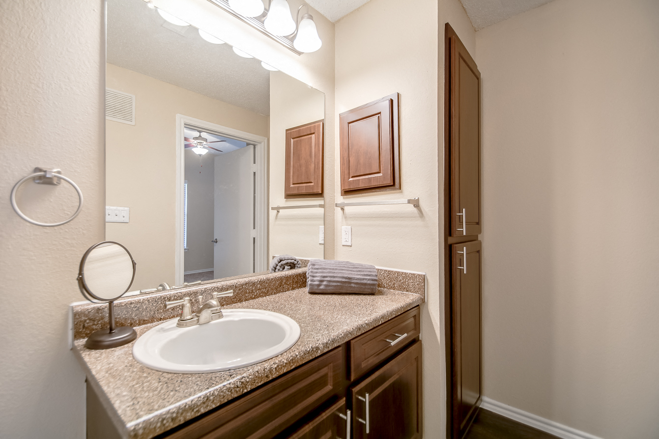 Vanity Lights at Southgate Glen, Texas, 76086